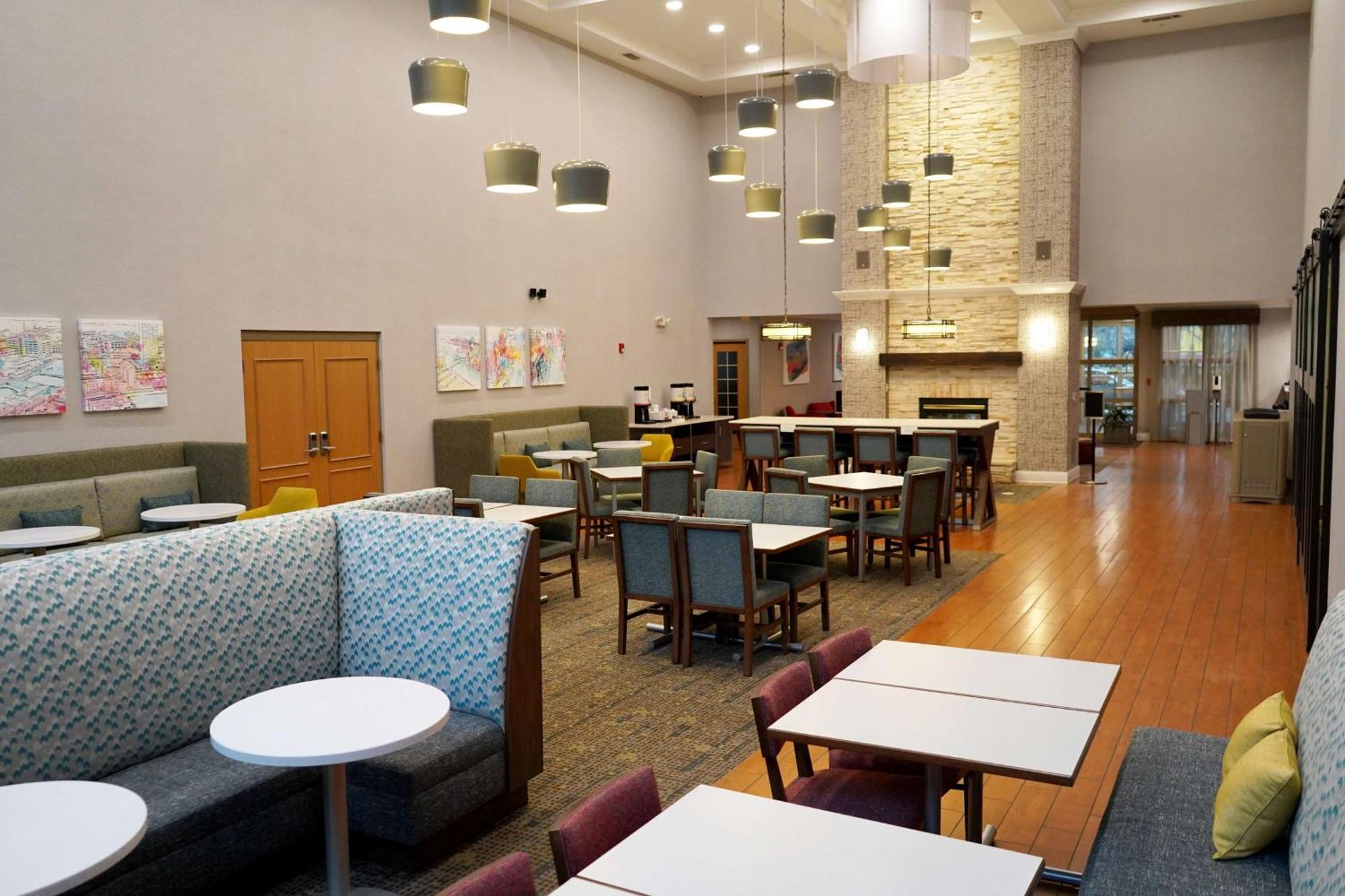 Hampton Inn & Suites Chicago/Аурора Екстериор снимка